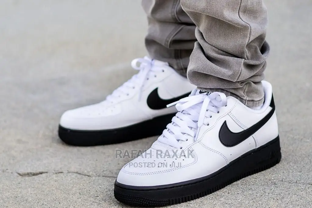 Original Black White Nike Airforce 1 Sneaker