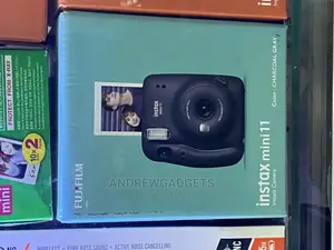 Instax Mini 11 Polaroid Camera