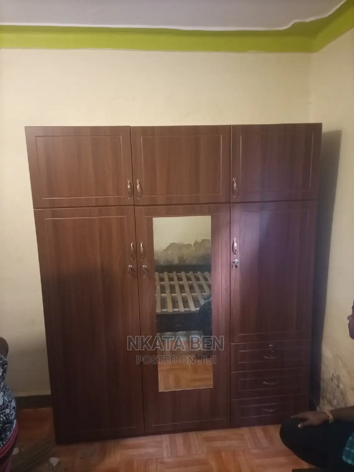 Dark Walnut Wardrobe 6*7 Feet