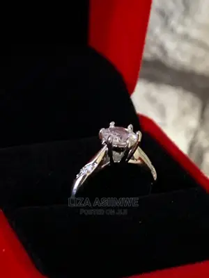 Engagement Rings Available With the Ring Box