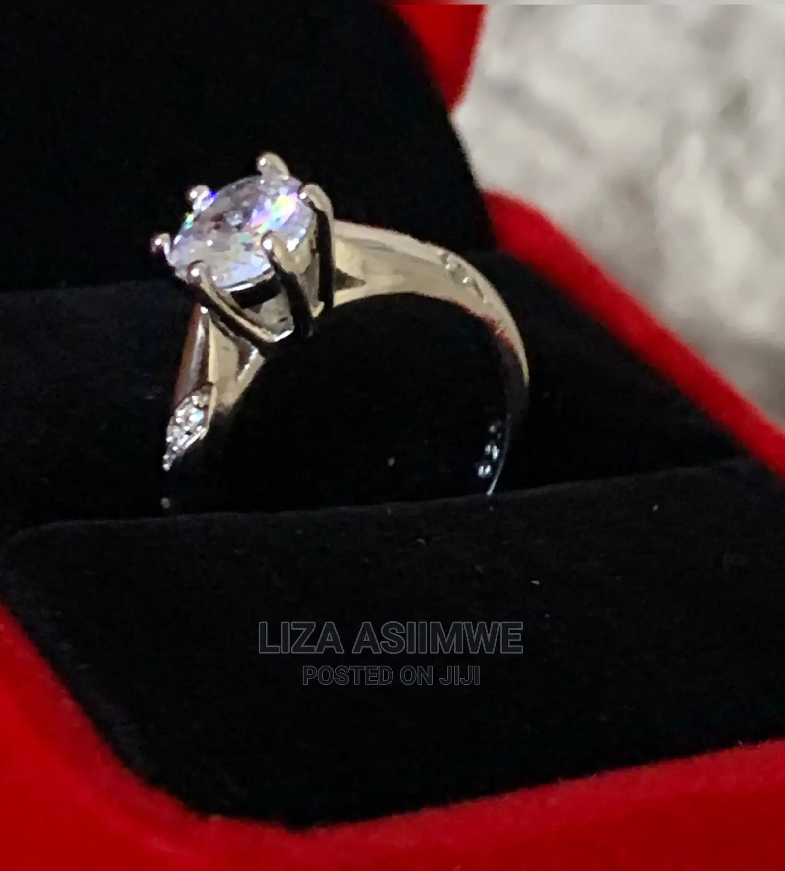 Engagement Rings Available With the Ring Box