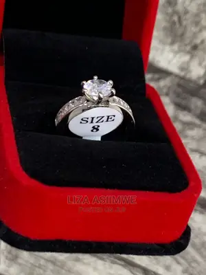 Engagement Rings Available With the Ring Box