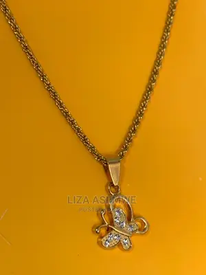 Simple Necklaces Available for the Ladies