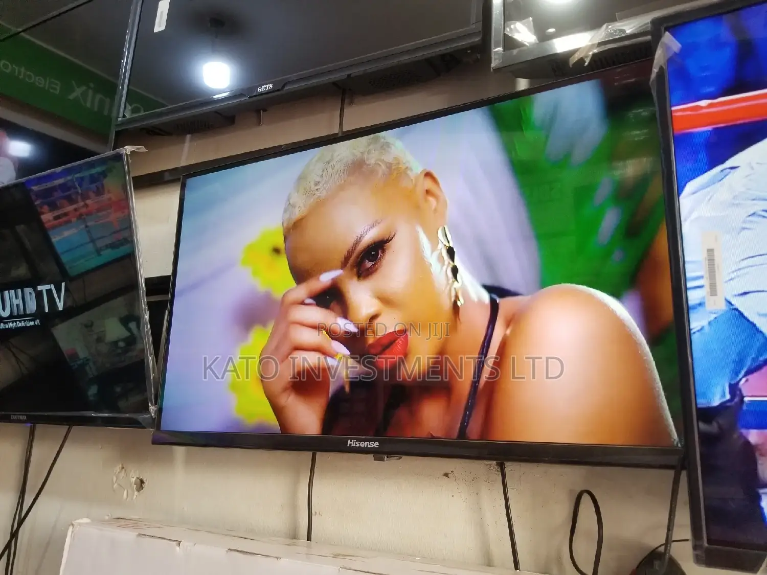 Hisense 32inches Frameless ()