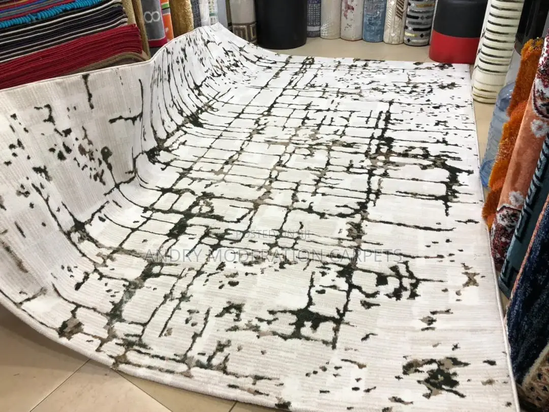 Center Carpets
