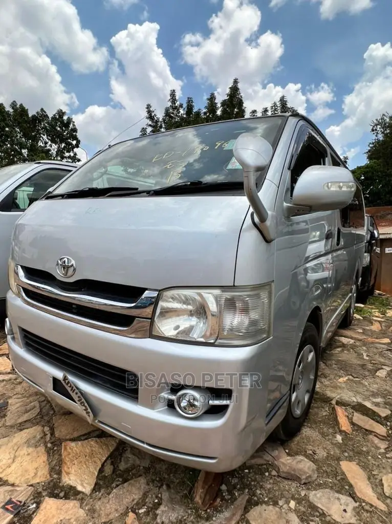 Toyota Grand HiAce 2009 Silver