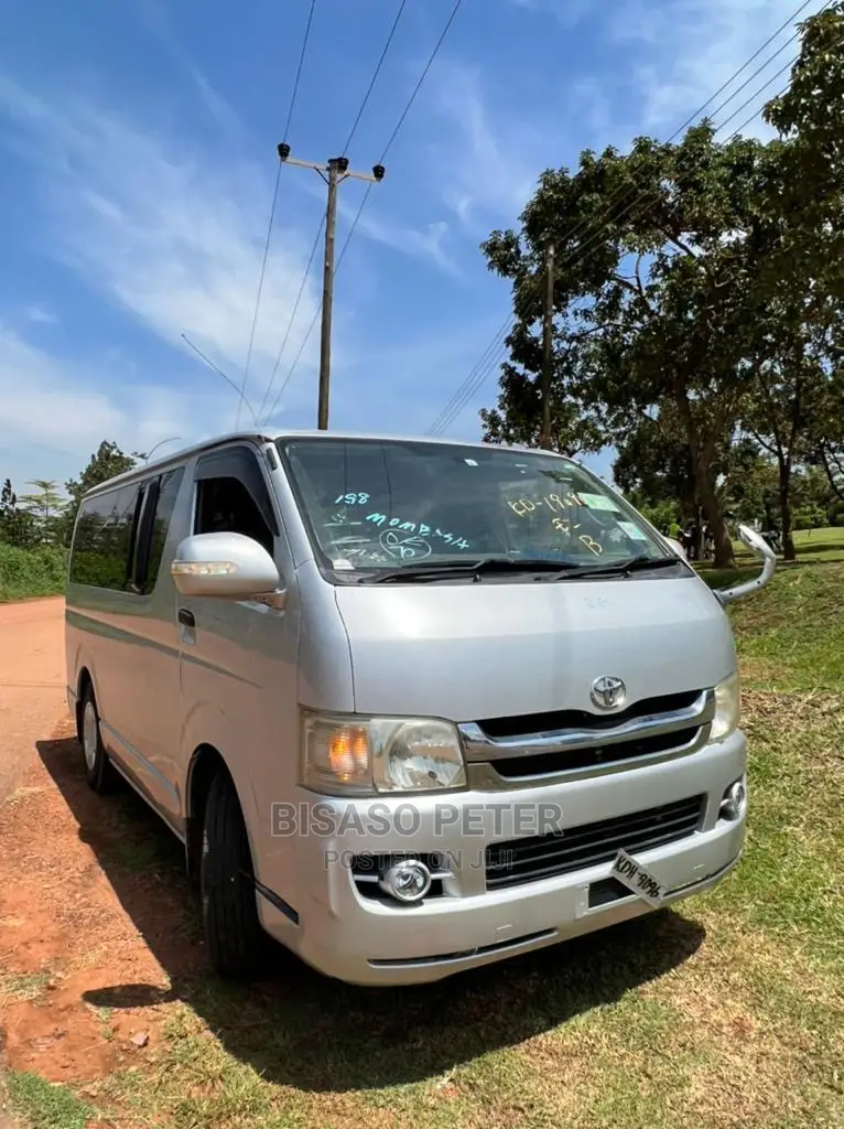Toyota Grand HiAce 2009 Silver