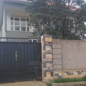 5bdrm House in Jomayi Nalumunye, Division a for Sale