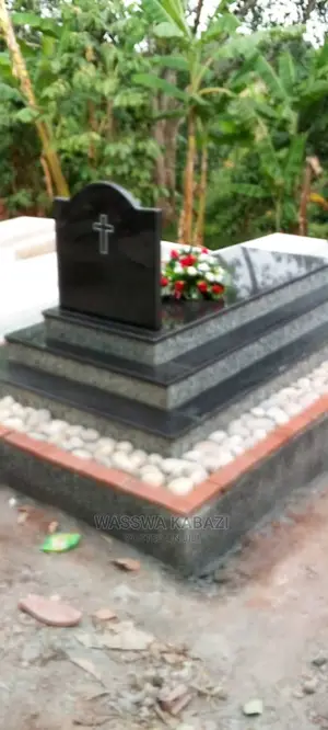 High Quality Tombstone and Headstone Design S