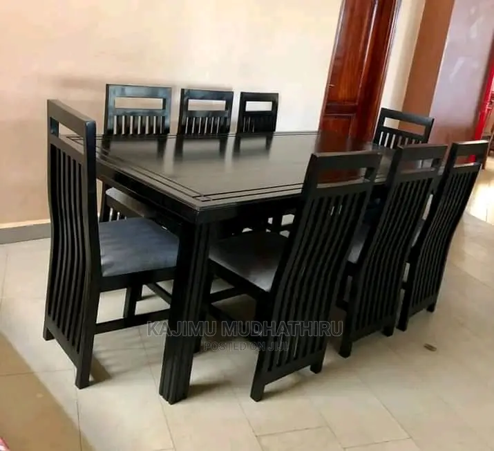 Dinning Table 8seaters