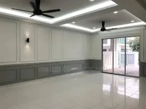 Wall Decorations and Molding.