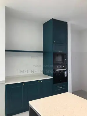 Kitchen Classic Cabinets.