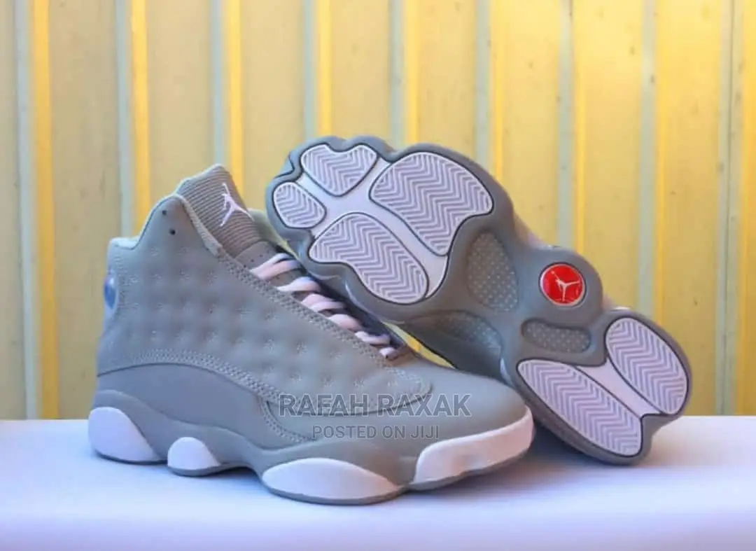 Air Jordan Gray