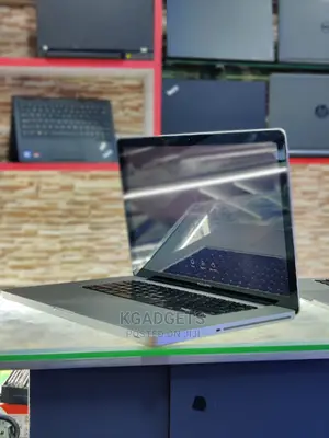 Laptop Apple MacBook 2011 8GB Intel Core I7 SSD 256GB