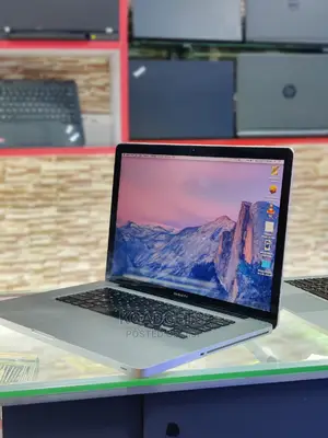 Laptop Apple MacBook 2011 8GB Intel Core I7 SSD 256GB