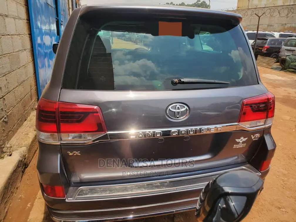 Landcruiser V8 for Hire-Rent Selfdrive