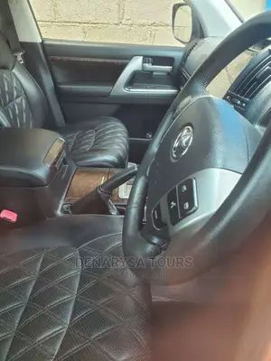 Landcruiser V8 for Hire-Rent Selfdrive