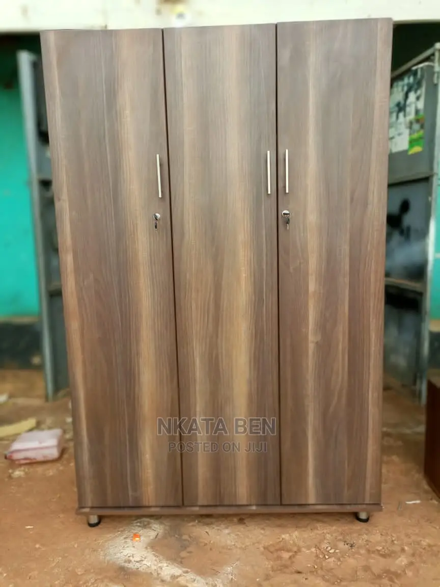 American Walnut Wadrope