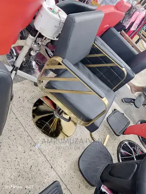 Styling Chair 121