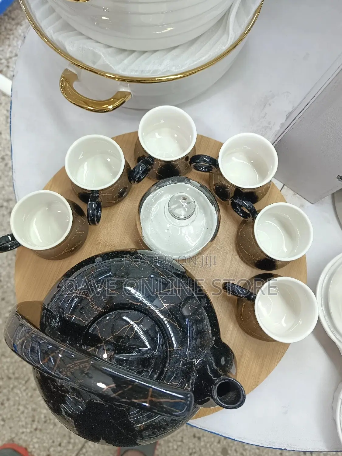 8 Pieces Teapot and Cup Set