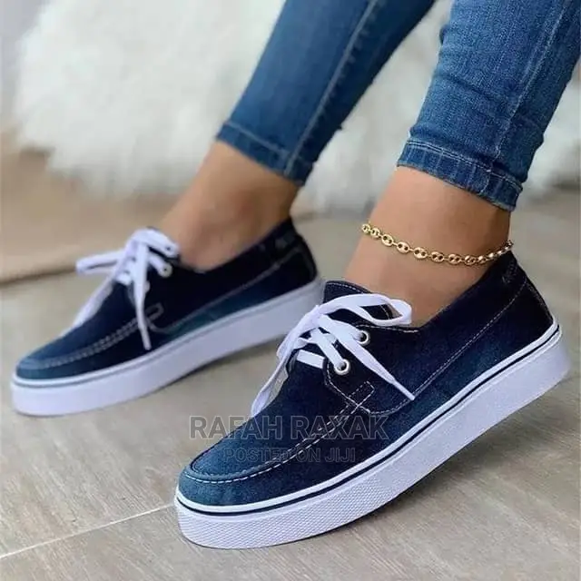 Ladies Lace Up