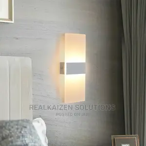Modern Acrylic Aluminium LED Wall Sconce Spot Light