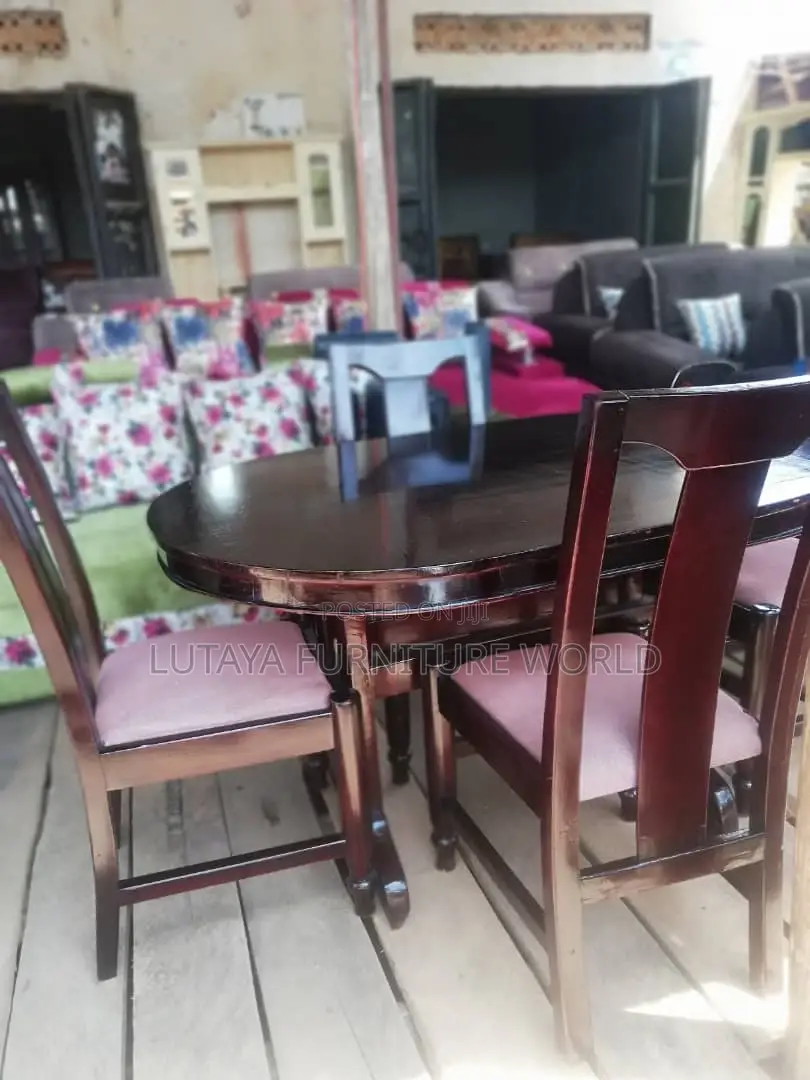 Dinning Table for Sale in Good Quality