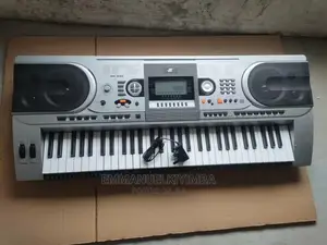 MK 935 Piano
