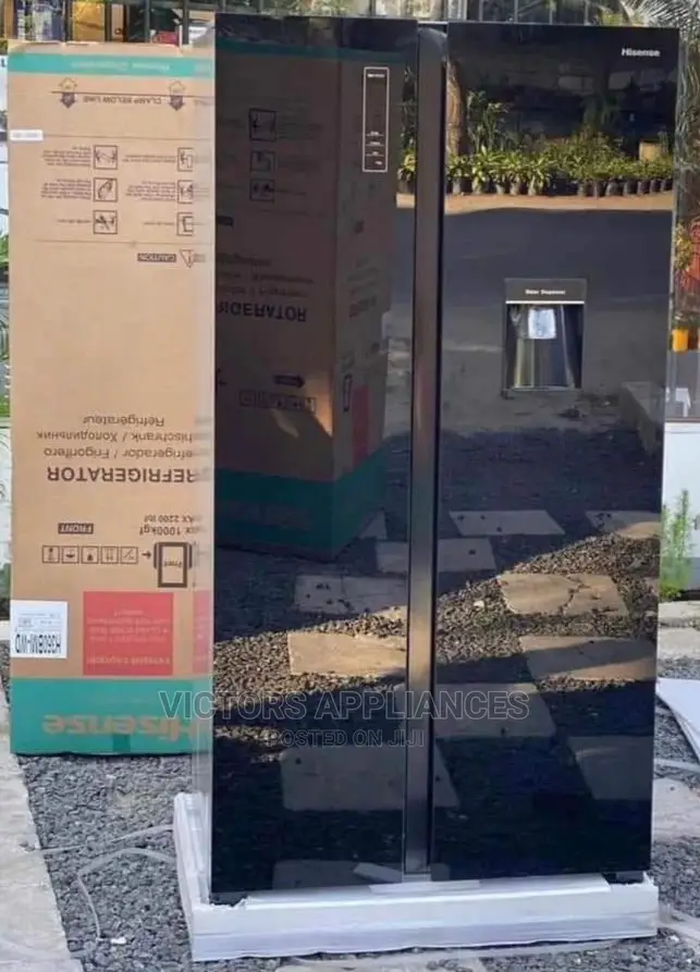Hisense 670L Side by Side Refrigerator