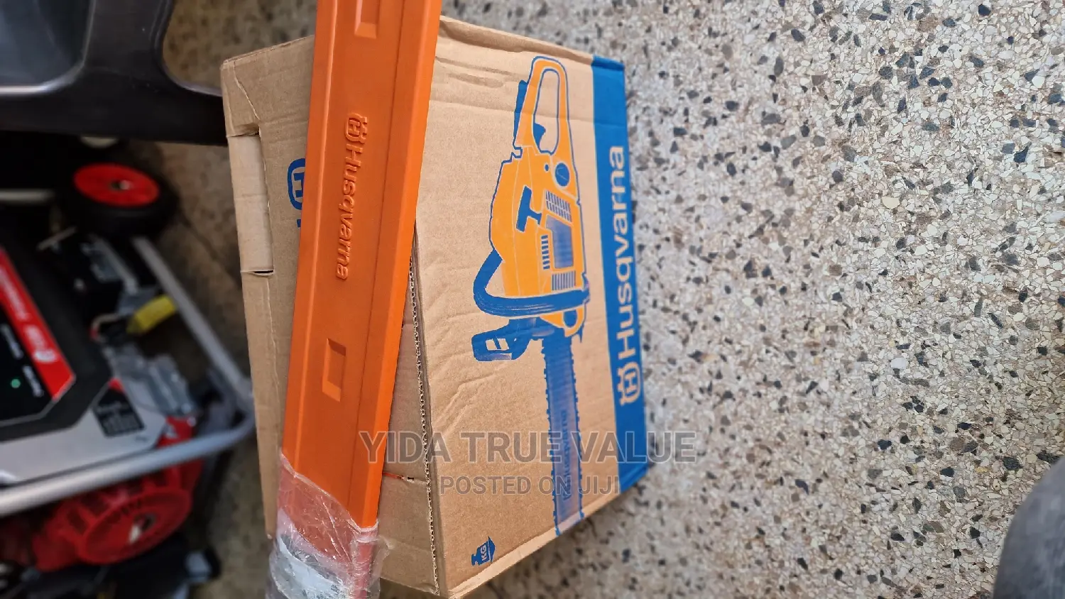 Chain Saw Husquarna 272