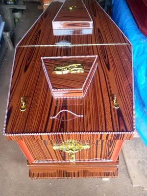 Cheap Coffins and Casket on Sale