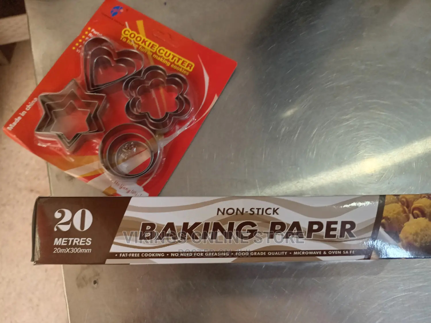 20m Non Stick Baking Paper.