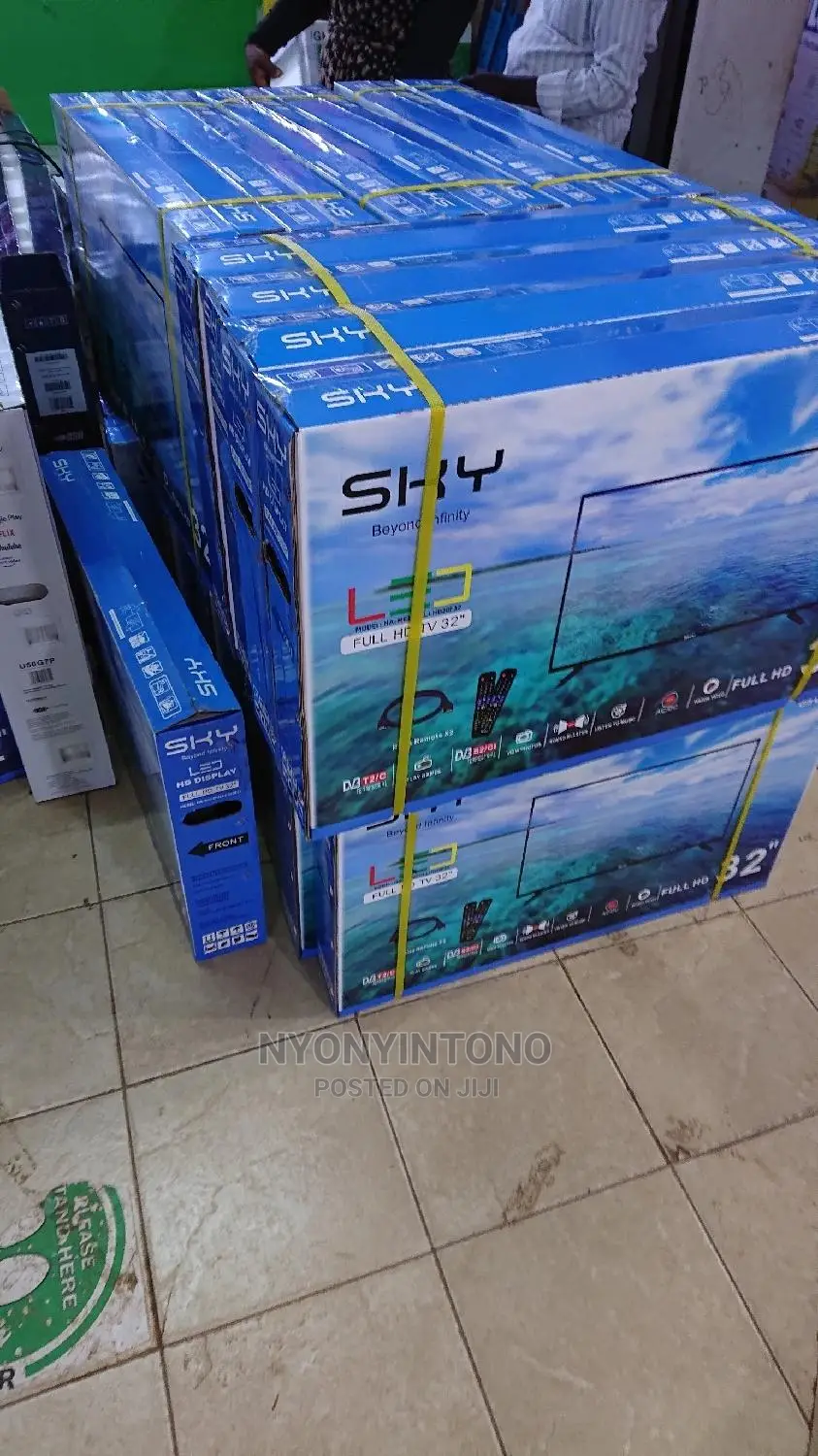 Chiq 42 Inches Android Smart Frameless Tv With Bluetooth
