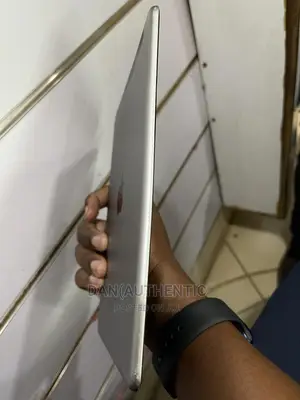 Apple iPad Air 2 64 GB Gray