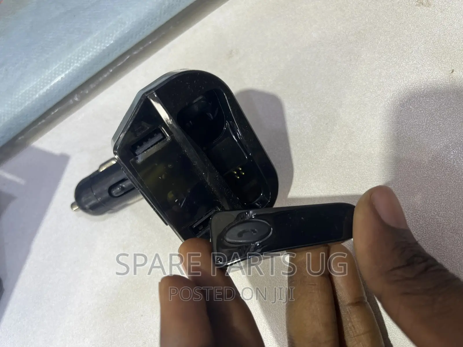 V6 Handsfree Bluetooth Transmitter