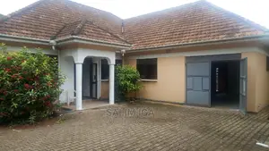 3bdrm Bungalow in Kololo Property, Central Division for Rent
