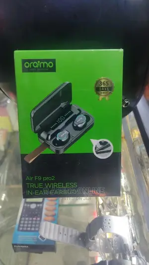 Oraimo F9 Pro In-Ear Earbuds With a Power Bank
