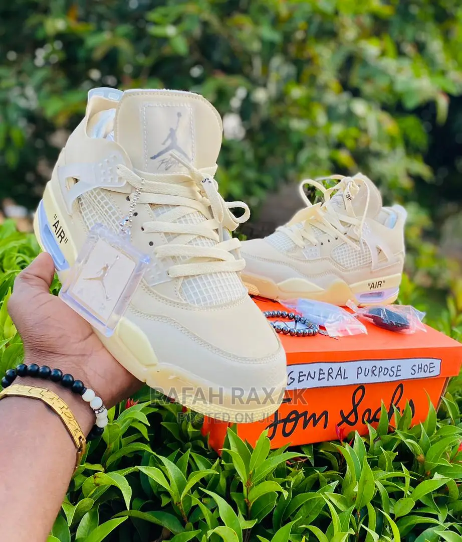 Air Jordan 4
