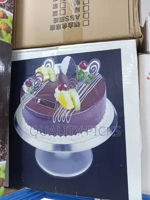 Rotating Cake Stand