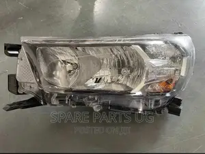 Hilux Revo / Rocco 2020 - 2022 Halogen Headlamp