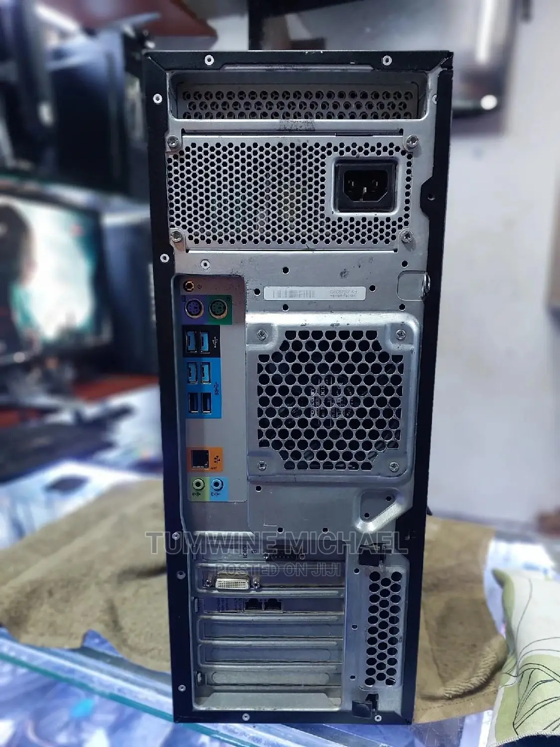 Desktop Computer HP Z420 32GB Intel Xeon HDD 1T