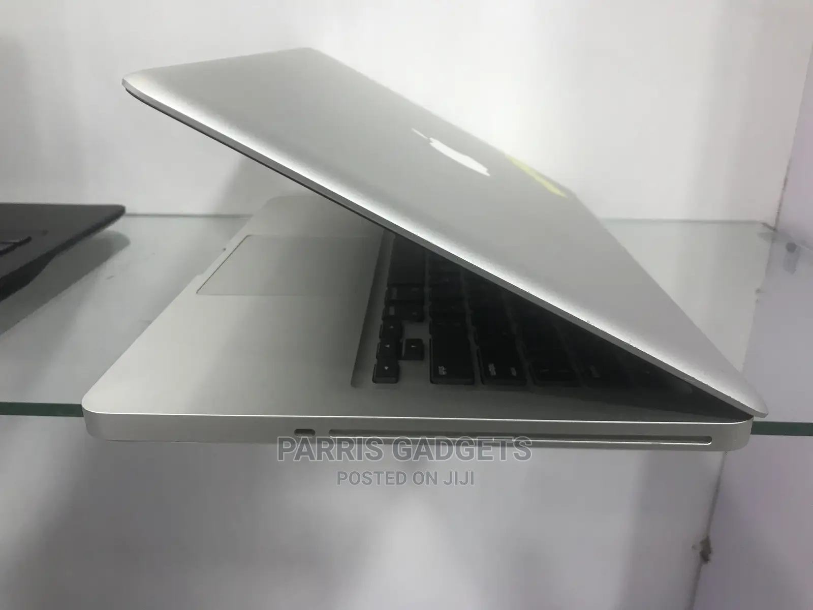 Laptop Apple MacBook Pro 4GB Intel Core I5 HDD 500GB