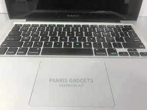 Laptop Apple MacBook Pro 4GB Intel Core I5 HDD 500GB