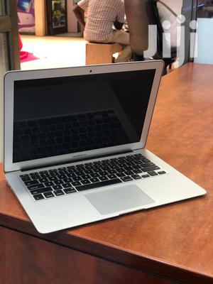 New Laptop Apple MacBook Air 4GB Intel Core I5 SSD 256GB