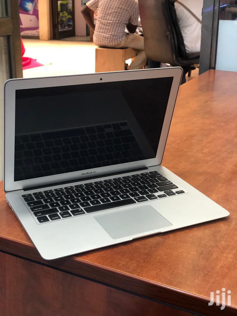 New Laptop Apple MacBook Air 4GB Intel Core I5 SSD 256GB