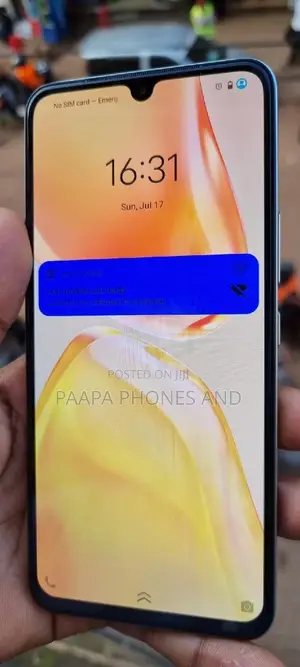 Vivo V25e 128 GB Yellow