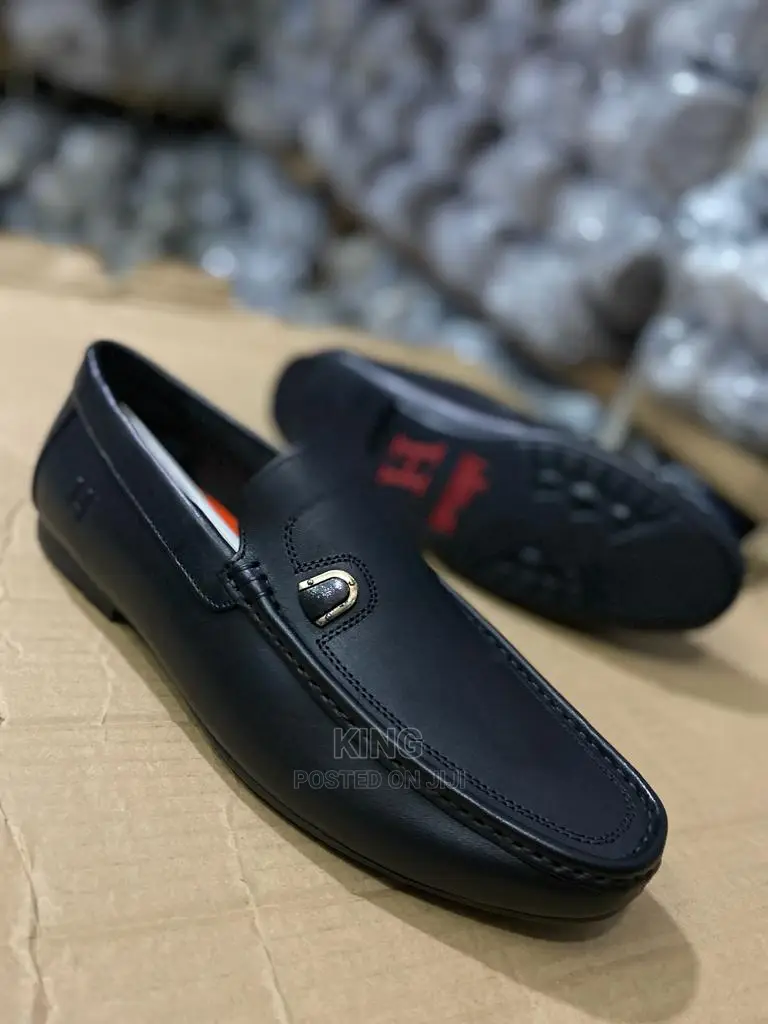 Fine Tight Loafers