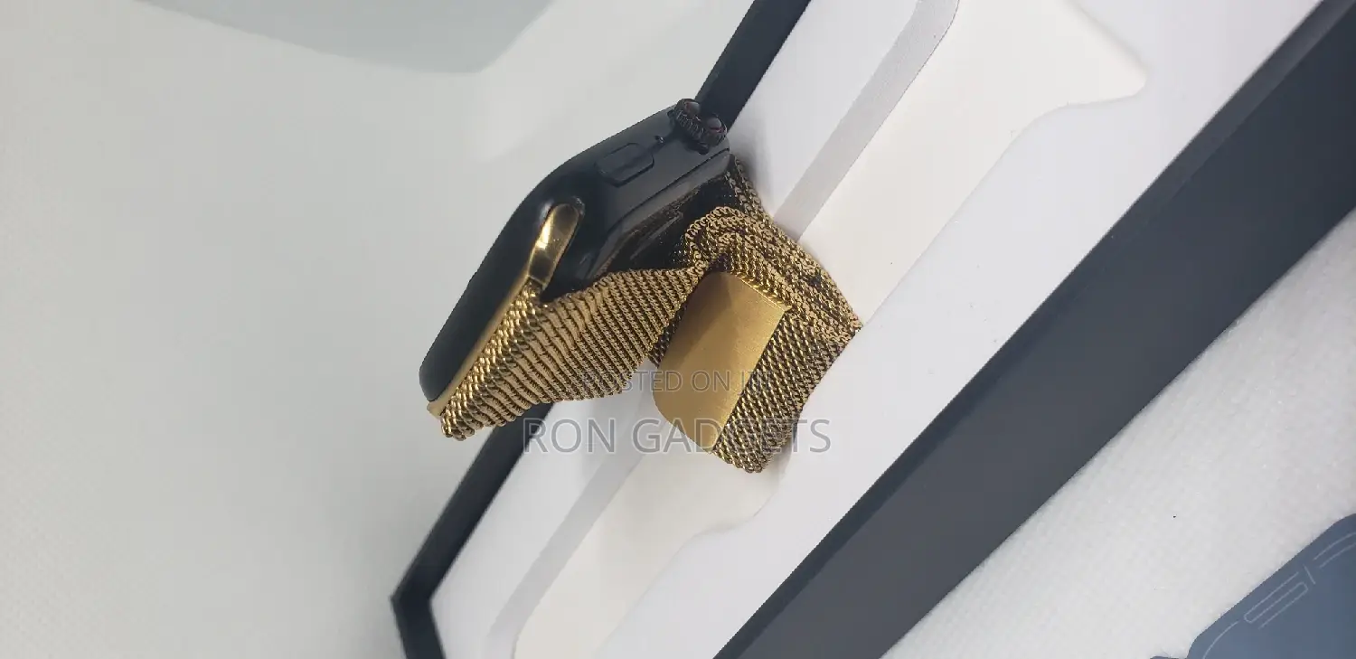 Smartwatch With Gold Strap