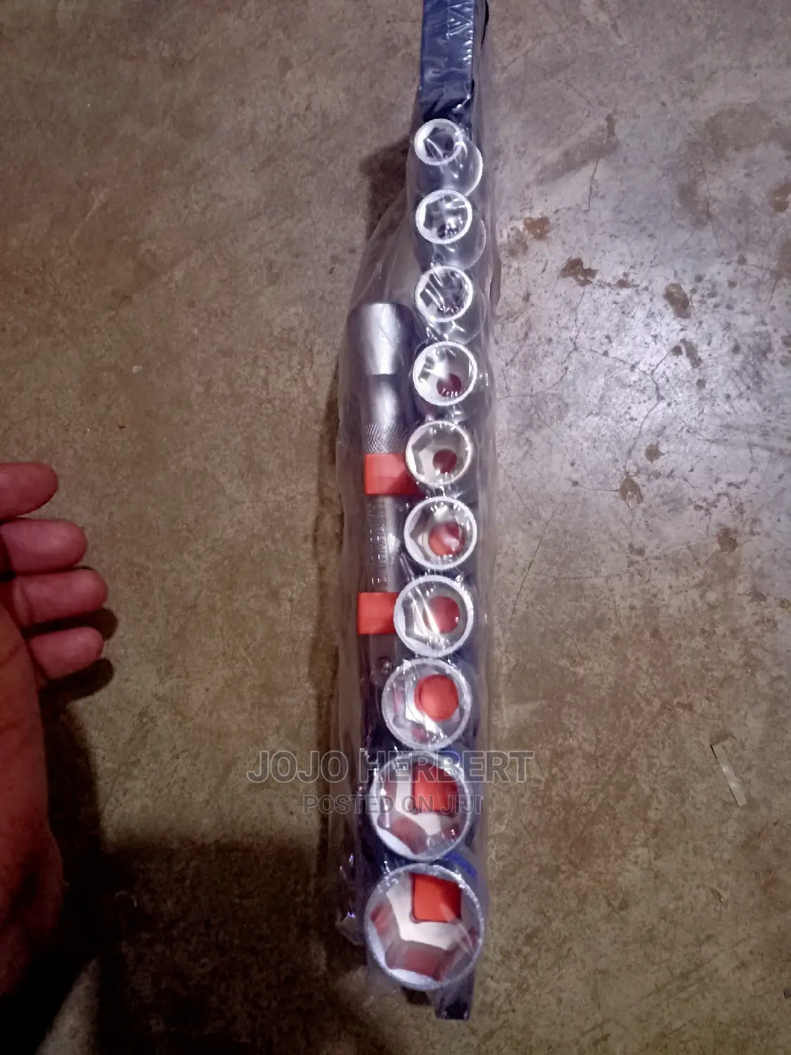 Ratchet Handle and Socket 12 Pieces