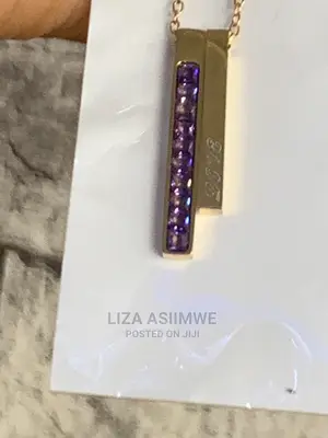 Simple and Unique Lady’S Necklaces Available